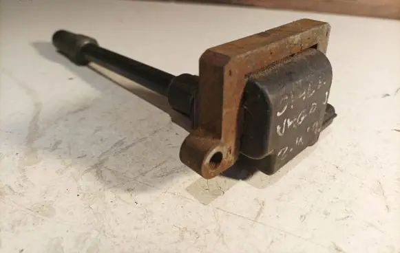 Mitsubishi Space Wagon High voltage ignition coil H6T12272A