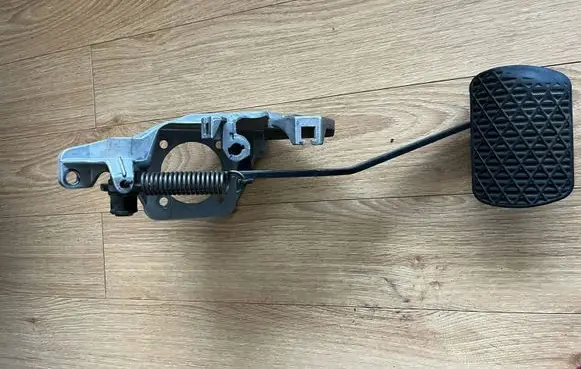 Mercedes-Benz ML W163 Brake pedal 163290004 38313