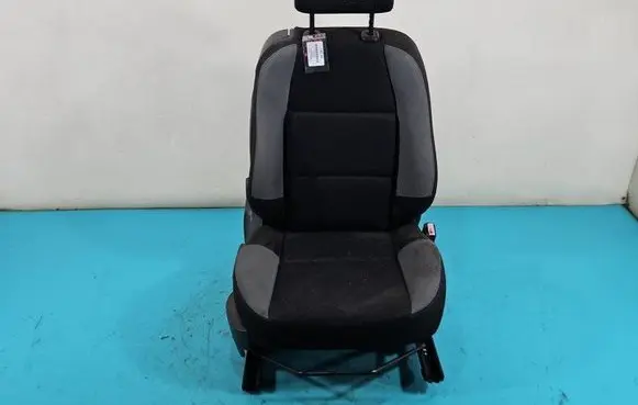 Peugeot 207 Front passenger seat IMPRK1482855
