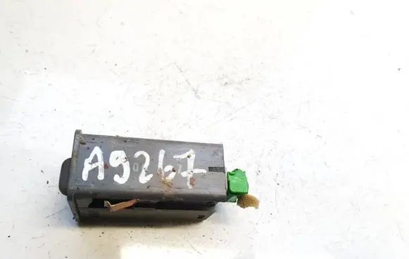 Honda CR-V Headlight level height control switch m10539