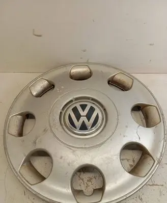 Volkswagen Polo III 6N 6N2 6NF R13 wheel hub/cap/trim 6X0601147A