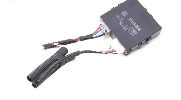 Lexus NX Rear brake EMF control unit/module 8905078012
