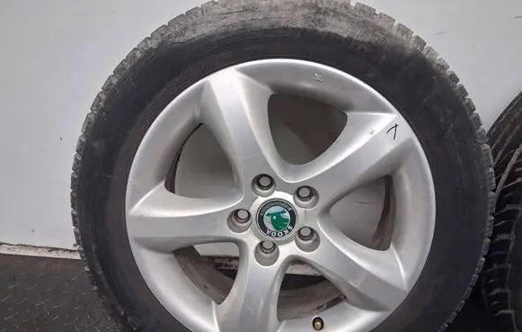 Skoda Fabia Mk2 (5J) R15 alloy rim 5j0601025A