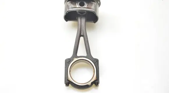 Opel Astra H Piston with connecting rod