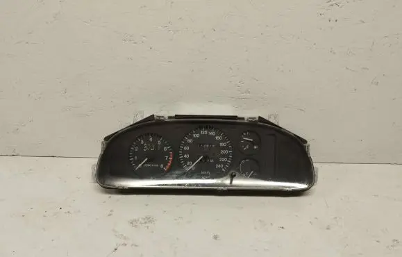 Mazda 323 F Speedometer (instrument cluster) 769914990
