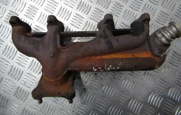 Skoda Fabia Mk1 (6Y) Exhaust manifold 038253033C