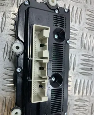 Volkswagen PASSAT B6 Climate control unit 3C0907044DK