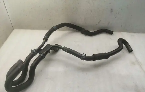 Toyota Avensis T270 Engine coolant pipe/hose 162830R010 162950R010