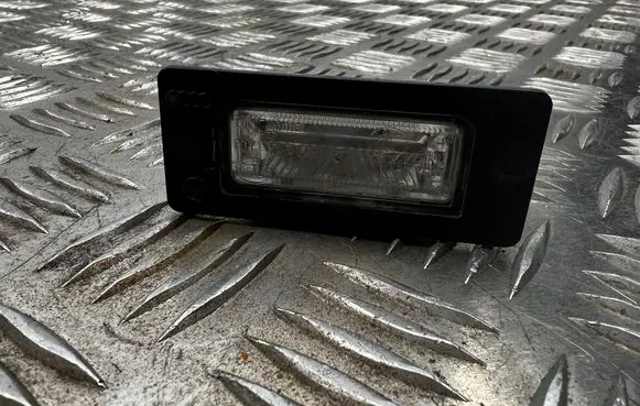 Skoda Superb B6 (3T) Number plate light 8T0943021