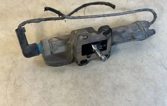 Mercedes-Benz G W461 W463 1st Gen Differential lock switch A4633300054
