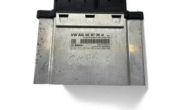 Volkswagen Caddy Engine control unit/module ECU 04E907309AK 0261S11967