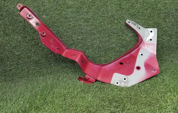 Bentley Continental Headlight/headlamp mounting bracket 3W0805074C 3W0805358