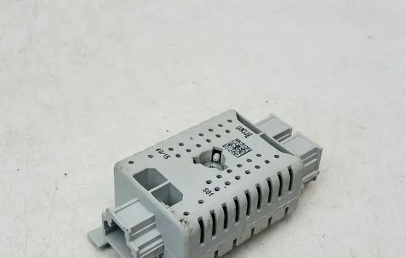 Skoda Superb B8 (3V) Aerial antenna amplifier 5Q0035570