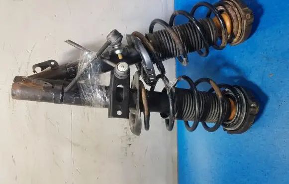 Skoda Fabia Mk2 (5J) Front shock absorber/damper