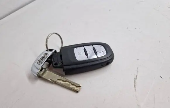 Audi A5 Sportback 8TA Ignition key/card 8T0959754D 0509000074653012