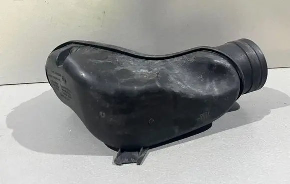 BMW 4 F32 F33 Air intake duct part 70522747 7605045 51750610