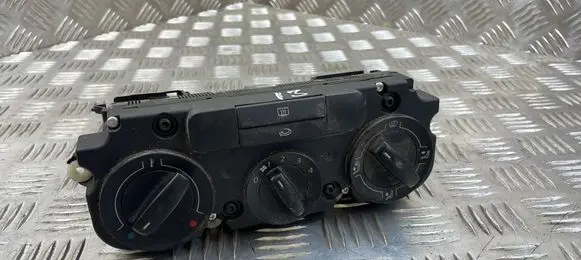 Volkswagen Caddy Climate control unit