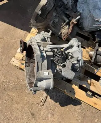 Volkswagen Caddy Manual 5 speed gearbox MFR
