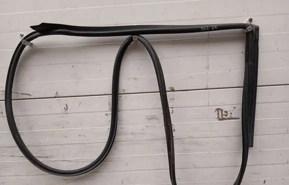 MG MG4 ev Rubber seal rear door 