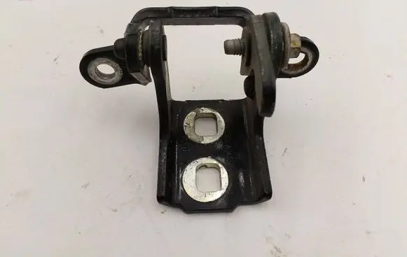 Opel Insignia A Rear door upper hinge 