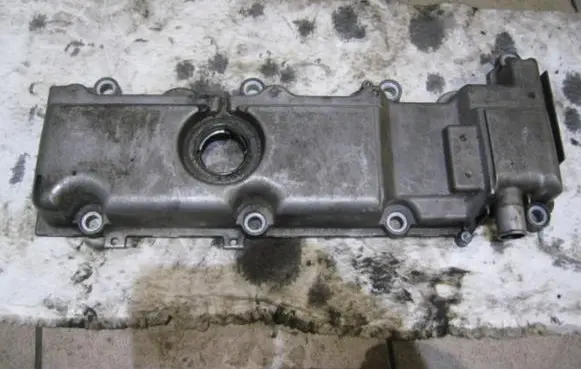 Rocker cam cover