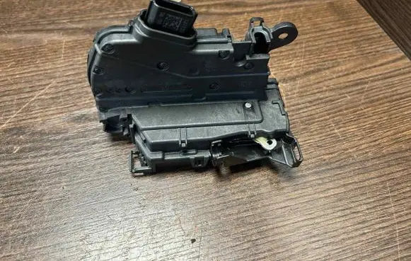 Front door lock