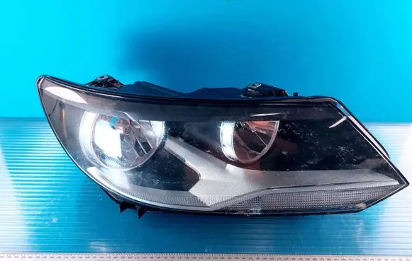 Volkswagen Tiguan Headlight/headlamp 5N1941006