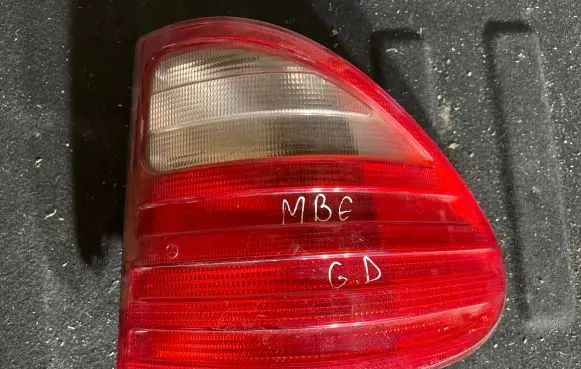 Mercedes-Benz E W210 Rear/tail lights A2108204864