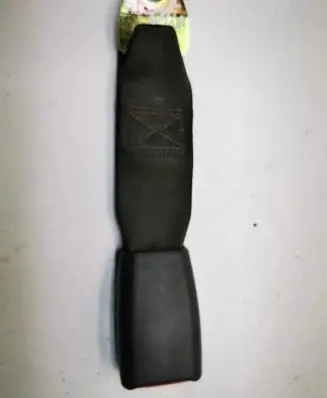 Hyundai Santa Fe Rear seatbelt buckle 04022105