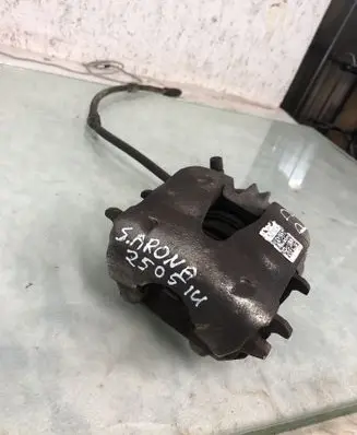 Front brake caliper