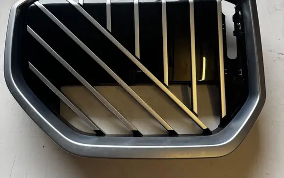 BMW X3 G45 Front bumper upper radiator grill 5A3765601 184797