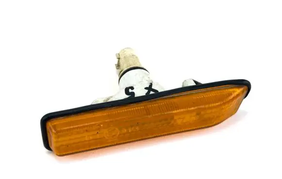 BMW X5 E53 Front fender indicator light 63138372242 8682104