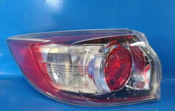 Mazda 3 II Boot/trunk interior light BBN751160