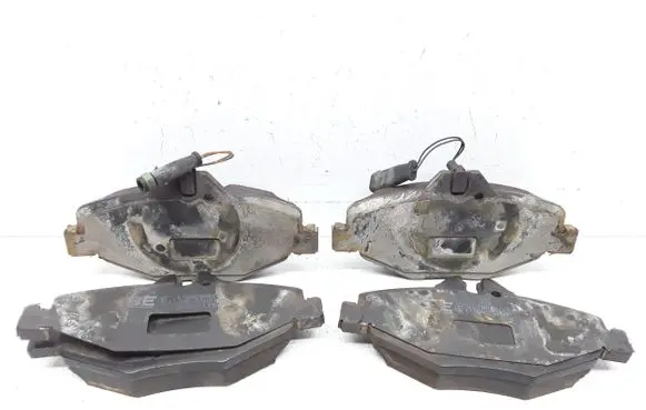 Mercedes-Benz E W211 Brake pads (front) 