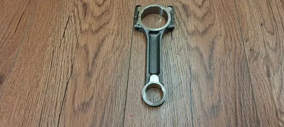 Renault Laguna III Connecting rod/conrod 7701475074