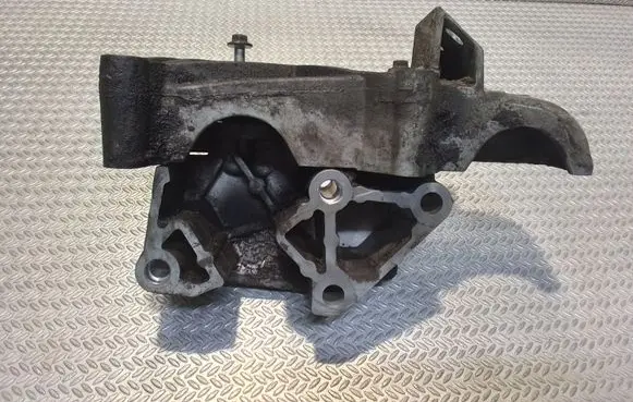 Nissan Interstar Engine mount bracket 8200766028