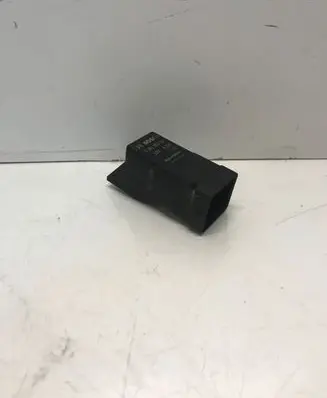 Glow plug pre-heat relay