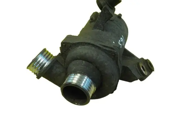 BMW 3 E90 E91 Water pump 