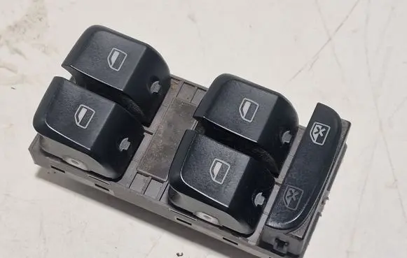 Audi A4 S4 B8 8K Electric window control switch