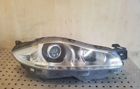 Jaguar XJ X351 Headlight/headlamp AW9313W029CD 89903159