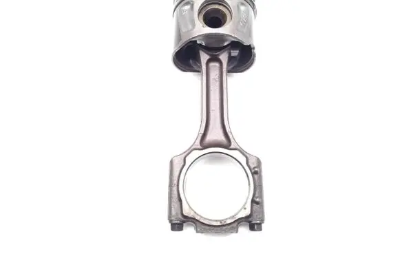 Chevrolet Orlando Piston with connecting rod LNP
