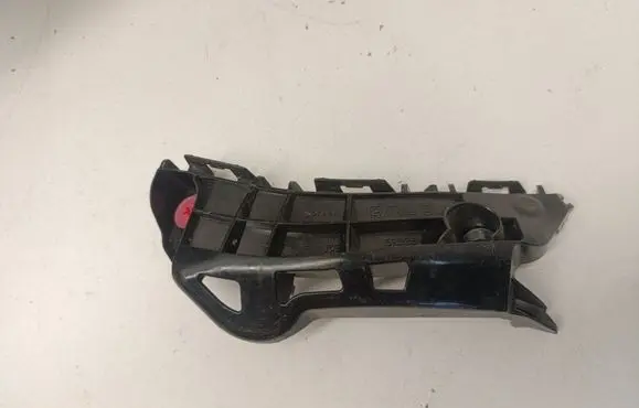Lexus RC Front bumper mounting bracket 5253524040