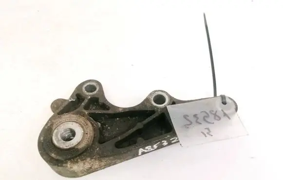 Volvo C30 Engine mounting bracket 3M516P093J 3M51-6P093-J