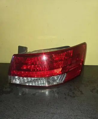 Hyundai Sonata Rear/tail lights 924023K0