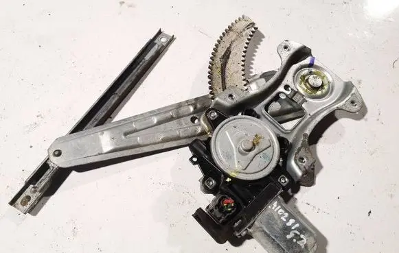 Nissan Tiida C11 Rear door window regulator motor