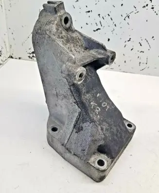 Mercedes-Benz C AMG W203 Engine mounting bracket A6112230804