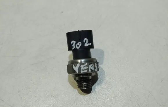 Toyota Corolla Verso AR10 Oil pressure sensor 8944851010