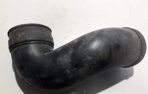 Hyundai Tucson JM Air intake hose/pipe 282102e100 28210-2e100