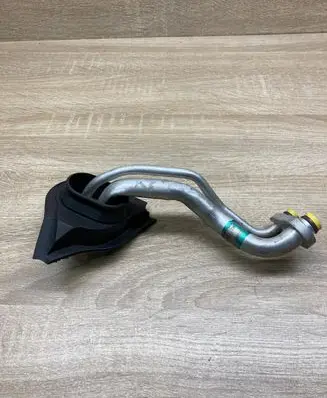 BMW X3 E83 Air conditioning (A/C) pipe/hose 6922301 8372196