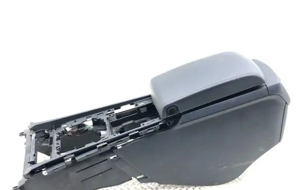Peugeot 508 Center console 